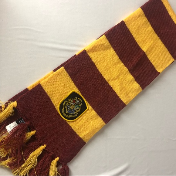 Harry Potter Bundle; 2 Medium Tops & a Scarf - Picture 3 of 5